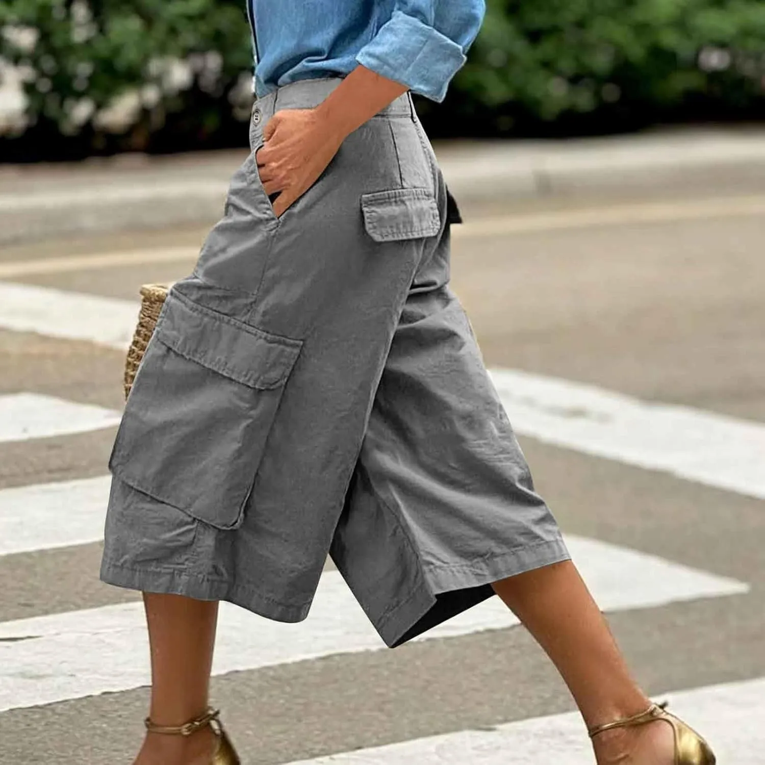 Cargo Capris for Women Stretch Wide Leg Hiking Pants Lightweight Quick Dry Baggy Cargo Pants with Pockets
