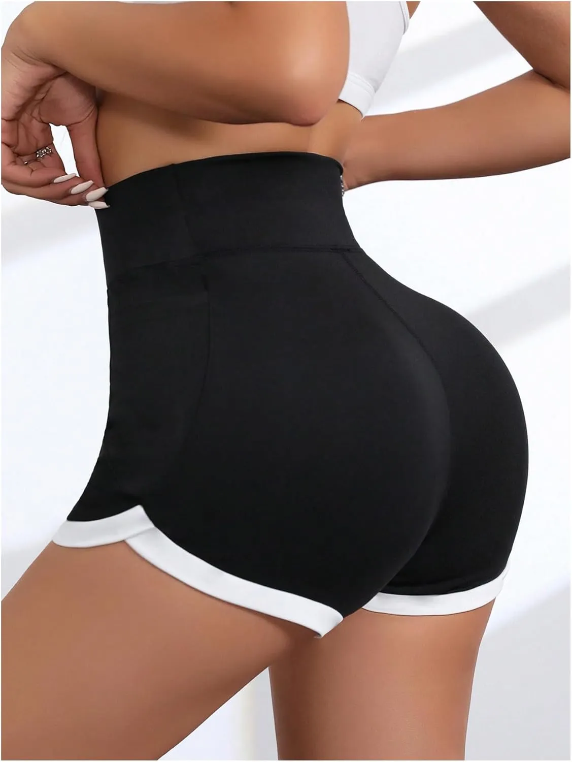 WDIRARA Women's High Waisted Yoga Shorts Contrast Binding Athletic Workout Running Shorts with Pocket