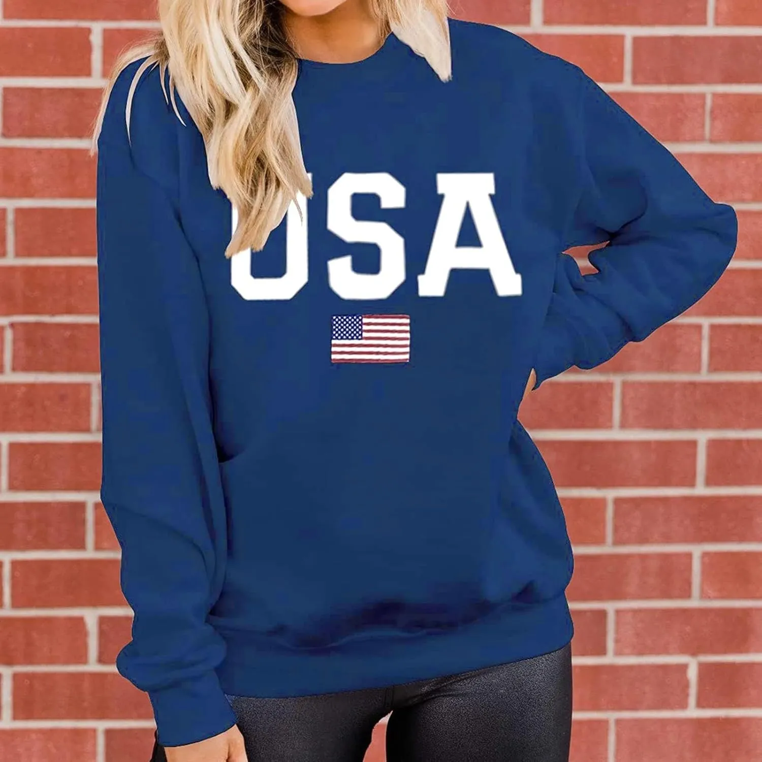 Womens Crewneck Sweatshirt Graphic American Flag Shirts Long Sleeve Oversized Pullover Patriotic Shirts Tops Tees